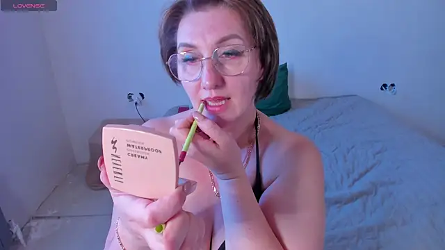 Super titssss online show from 04/28/26, 02:00