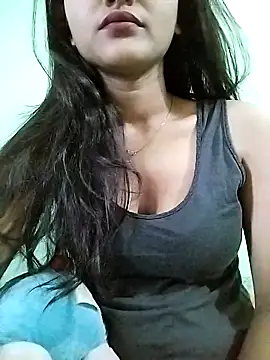 MISSQUEEN48 online show from 03/05/25, 06:33