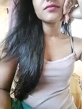 MISSQUEEN48 online show from 05/16/26, 06:21