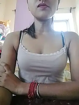 Snapshot of MISSQUEEN48 chatting on 07/18/26, 06:17 MISSQUEEN48 online show from 07/18/26, 06:17