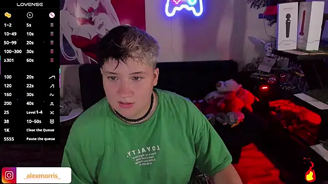 Snapshot of _AlexMorris chatting on 11/06/25, 05:41 AlexMorris online show from 11/06/25, 05:41