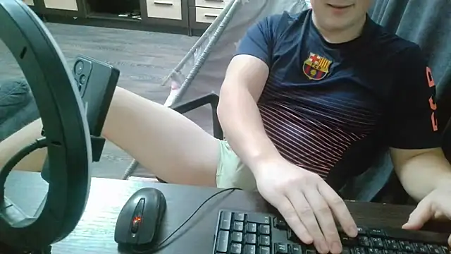 Snapshot of gamblingbum chatting on 02/28/26, 01:01 gamblingbum online show from 02/28/26, 01:01