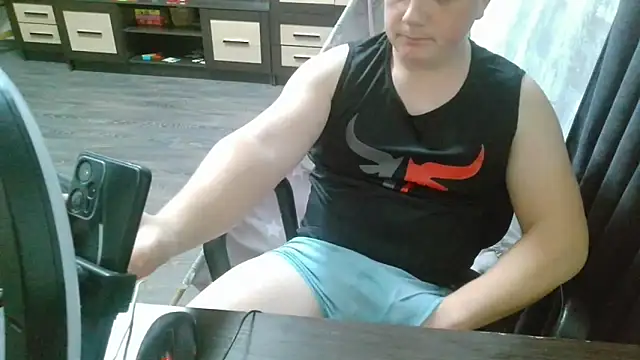 Snapshot of gamblingbum chatting on 03/03/26, 04:46 gamblingbum online show from 03/03/26, 04:46