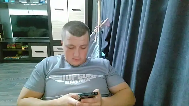Snapshot of gamblingbum chatting on 06/01/26, 06:20 gamblingbum online show from 06/01/26, 06:20