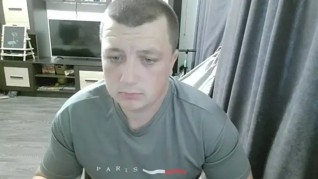 Snapshot of gamblingbum chatting on 06/05/26, 01:06 gamblingbum online show from 06/05/26, 01:06