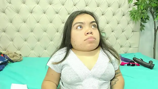 Michelle Brooks online show from 12/14/24, 01:27