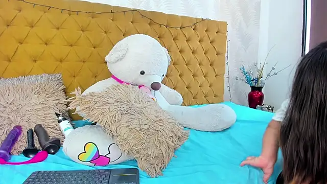 Michelle Brooks online show from 01/13/25, 07:21