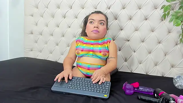 Michelle Brooks online show from 02/03/25, 11:05