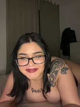 Snapshot of alexaandreea99 chatting on 12/02/24, 10:01 alexaandreea99 online show from 12/02/24, 10:01