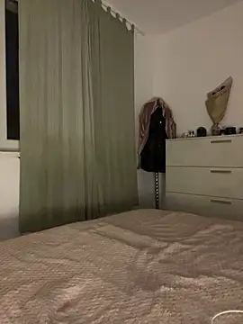 Snapshot of alexaandreea99 chatting on 12/15/24, 01:02 alexaandreea99 online show from 12/15/24, 01:02