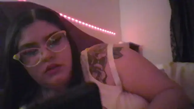 alexaandreea99 online show from 02/04/26, 07:53