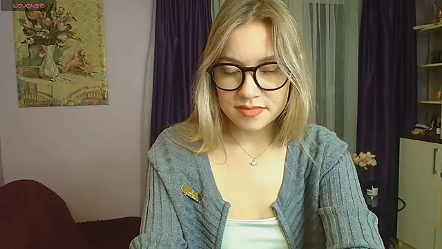 Snapshot of TaylorBre chatting on 12/11/24, 03:15 TaylorBre online show from 12/11/24, 03:15