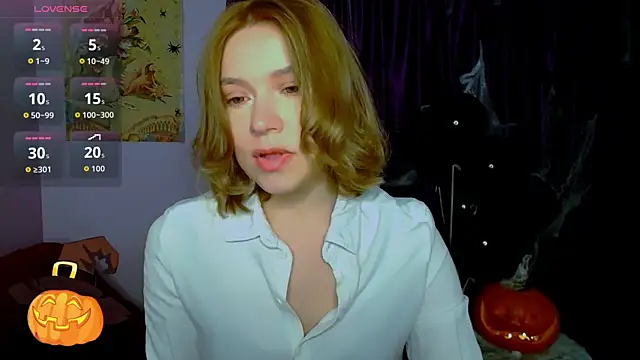 Snapshot of TaylorBre chatting on 11/02/25, 06:38 TaylorBre online show from 11/02/25, 06:38