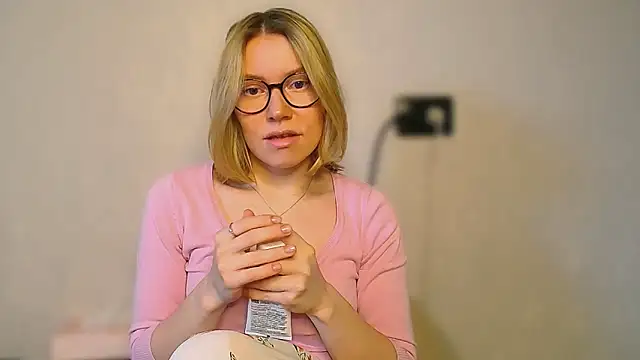 TaylorBre online show from 04/15/26, 12:45