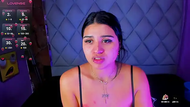 Snapshot of venusowen_ chatting on 09/09/25, 01:21 venusowen online show from 09/09/25, 01:21