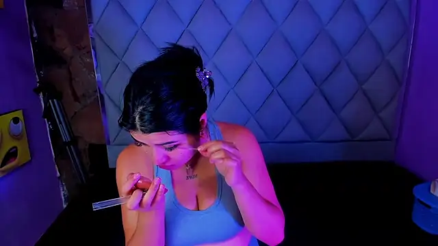 Snapshot of venusowen_ chatting on 09/11/25, 01:33 venusowen online show from 09/11/25, 01:33