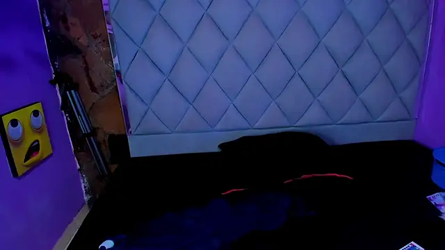 Snapshot of venusowen_ chatting on 09/22/25, 01:35 venusowen online show from 09/22/25, 01:35