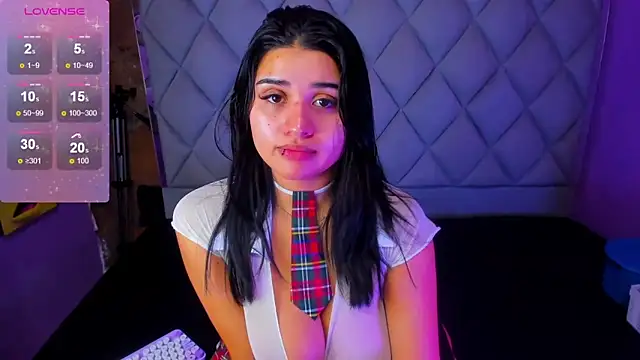 Snapshot of venusowen_ chatting on 10/03/25, 12:57 venusowen online show from 10/03/25, 12:57