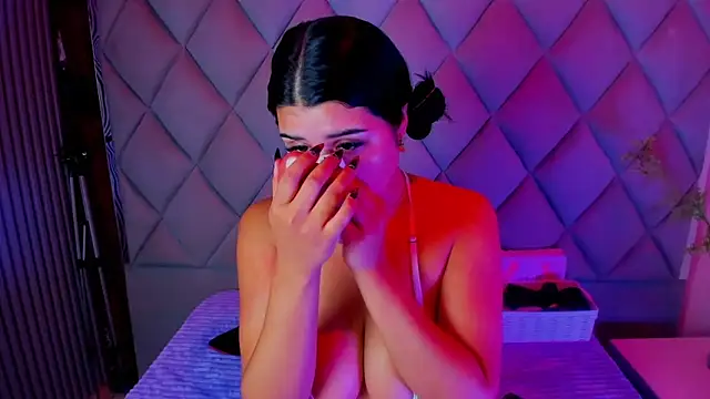 Snapshot of venusowen_ chatting on 10/14/25, 01:01 venusowen online show from 10/14/25, 01:01