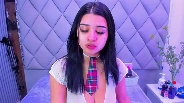 Snapshot of venusowen_ chatting on 10/16/25, 12:50 venusowen online show from 10/16/25, 12:50