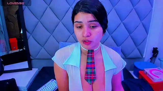 Snapshot of venusowen_ chatting on 11/20/25, 11:43 venusowen online show from 11/20/25, 11:43