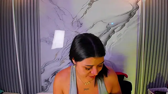 venusowen  online show from 06/08/26, 12:49