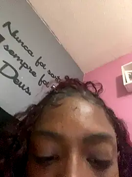 Snapshot of pretinhanovinha chatting on 10/13/25, 06:13 pretinhanovinha online show from 10/13/25, 06:13