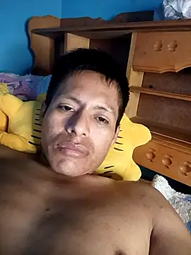 Snapshot of alexchir4 chatting on 09/14/25, 04:28 alexchir4 online show from 09/14/25, 04:28