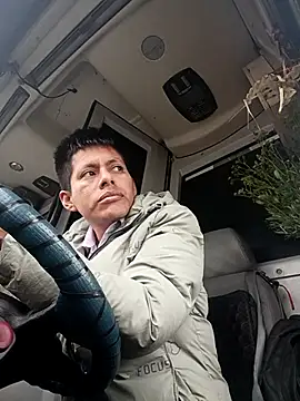 Snapshot of alexchir4 chatting on 09/16/25, 12:39 alexchir4 online show from 09/16/25, 12:39