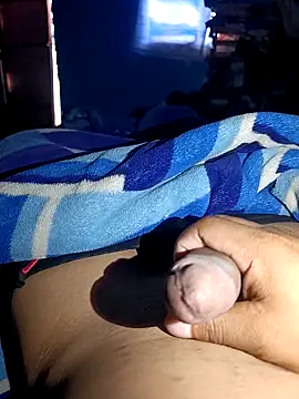 Snapshot of alexchir4 chatting on 10/12/25, 12:15 alexchir4 online show from 10/12/25, 12:15