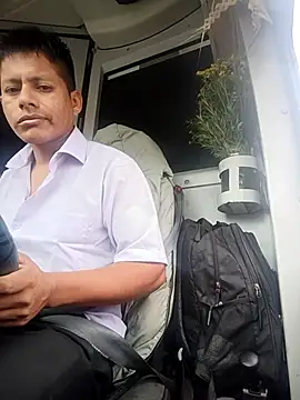 Snapshot of alexchir4 chatting on 11/11/25, 12:49 alexchir4 online show from 11/11/25, 12:49