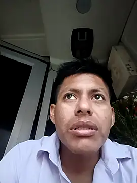 Snapshot of alexchir4 chatting on 12/16/25, 10:42 alexchir4 online show from 12/16/25, 10:42