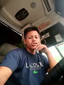 Snapshot of alexchir4 chatting on 12/16/25, 11:21 alexchir4 online show from 12/16/25, 11:21