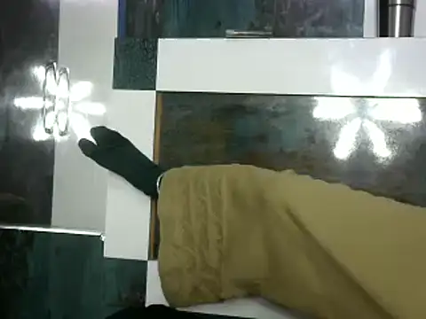 Snapshot of l_l_ish chatting on 01/03/25, 11:25 l l ish online show from 01/03/25, 11:25