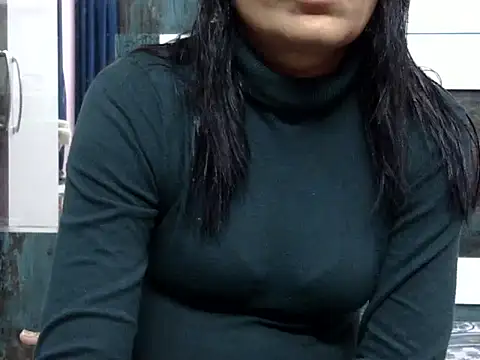 Snapshot of l_l_ish chatting on 01/22/25, 04:44 l l ish online show from 01/22/25, 04:44