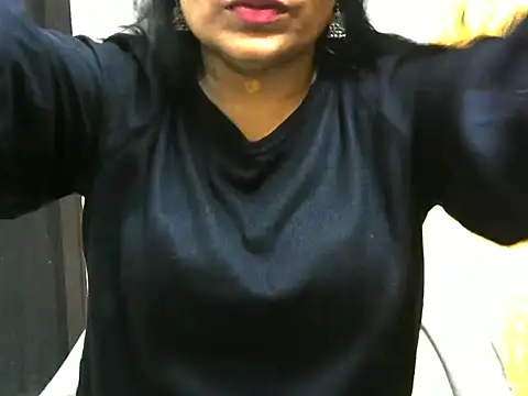 Snapshot of l_l_ish chatting on 02/21/25, 04:29 l l ish online show from 02/21/25, 04:29