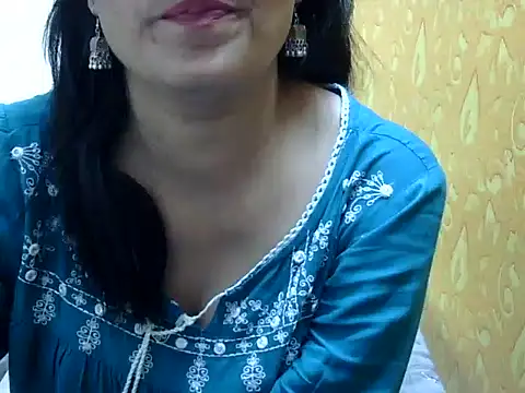 Snapshot of l_l_ish chatting on 03/01/25, 07:30 l l ish online show from 03/01/25, 07:30