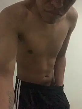 Snapshot of Pedritovergon20cm chatting on 11/13/25, 01:21 Pedritovergon20cm online show from 11/13/25, 01:21