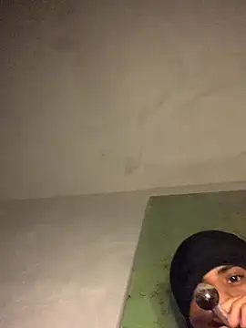 Snapshot of Pedritovergon20cm chatting on 12/15/25, 06:34 Pedritovergon20cm online show from 12/15/25, 06:34