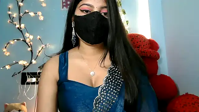 Snapshot of Reena_Singh53 chatting on 11/19/25, 01:11 Reena Singh53 online show from 11/19/25, 01:11