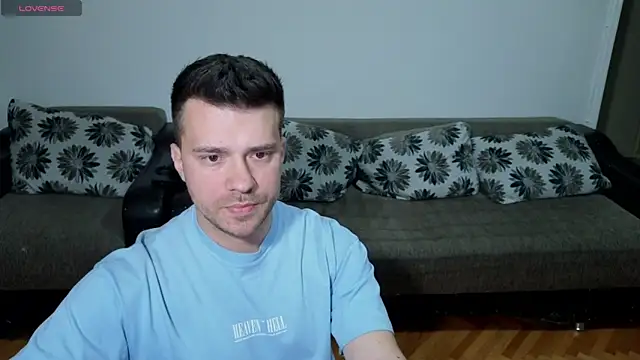 JohnnyStepBro online show from 04/18/26, 07:07