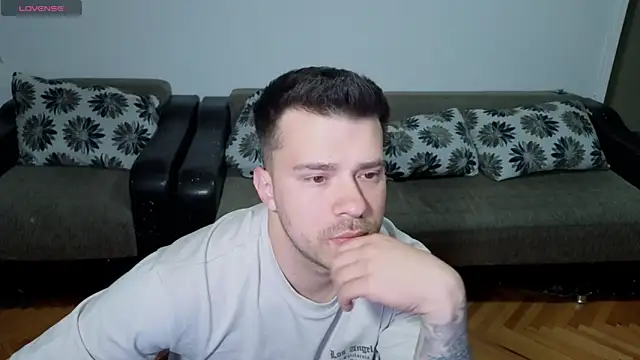 JohnnyStepBro online show from 04/29/26, 06:36