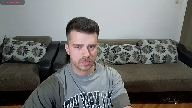 JohnnyStepBro online show from 06/11/26, 07:34