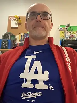 Snapshot of MaxVain chatting on 03/11/25, 12:44 MaxVain online show from 03/11/25, 12:44