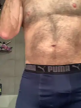 Snapshot of MaxVain chatting on 03/21/25, 01:56 MaxVain online show from 03/21/25, 01:56