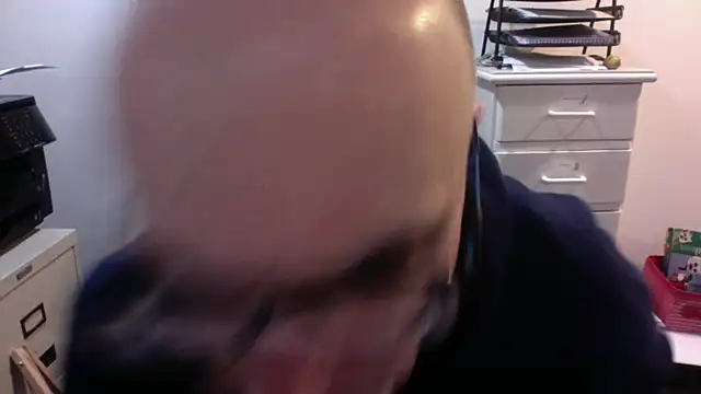 Snapshot of MaxVain chatting on 02/25/26, 05:39 MaxVain online show from 02/25/26, 05:39