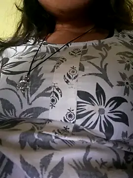 Snapshot of Hotty-queen chatting on 10/06/25, 10:56 Hotty-queen online show from 10/06/25, 10:56