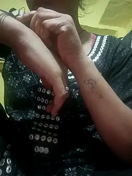 Snapshot of Hotty-queen chatting on 10/09/25, 06:50 Hotty-queen online show from 10/09/25, 06:50