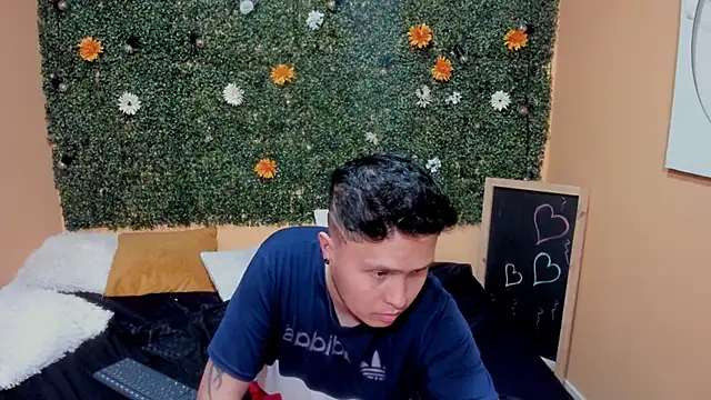 Lia Jefferson online show from 12/22/24, 11:54