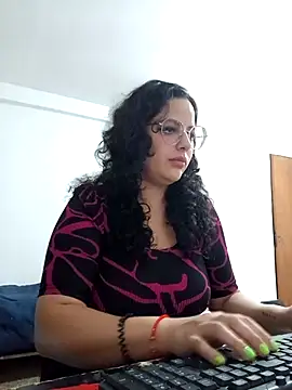 babyluna939 online show from 04/13/26, 08:03